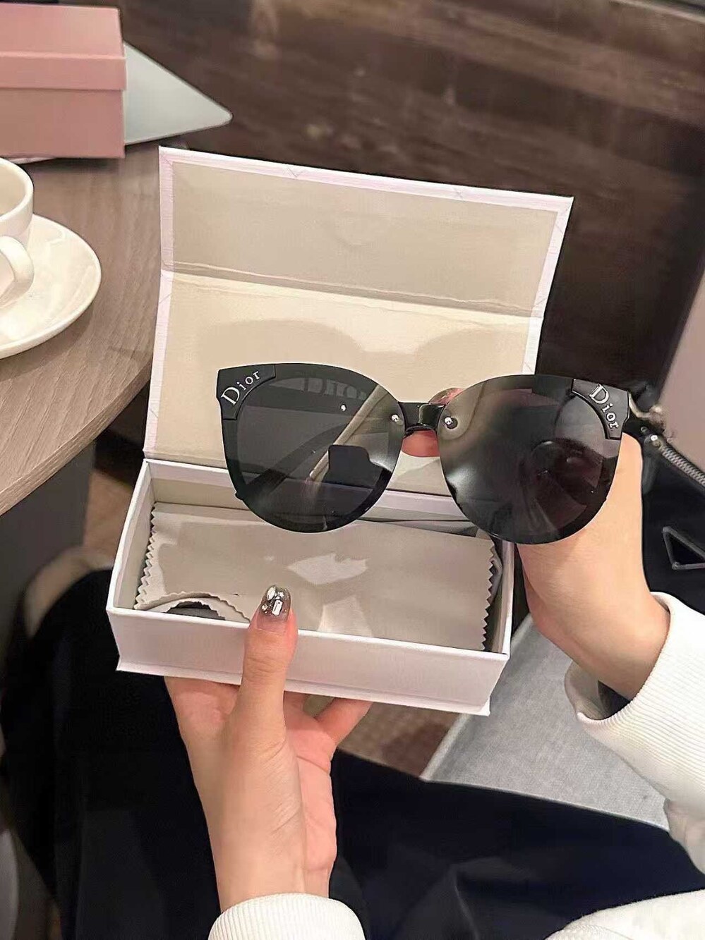 Dior Black Tinted Cat Eye Shades - Picture 1 of 4